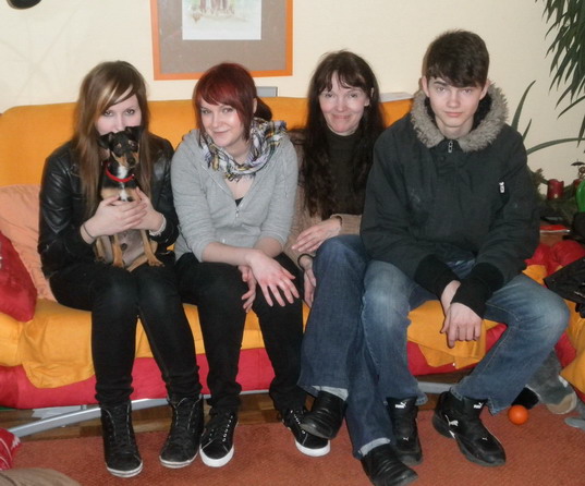 neueFamilieklein.jpg